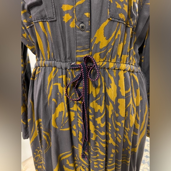 ANTHROPOLOGIE HOLDING HORSES Shirt Dress, Gray with Gold Colored Accent-  Size L - Picture 6 of 13